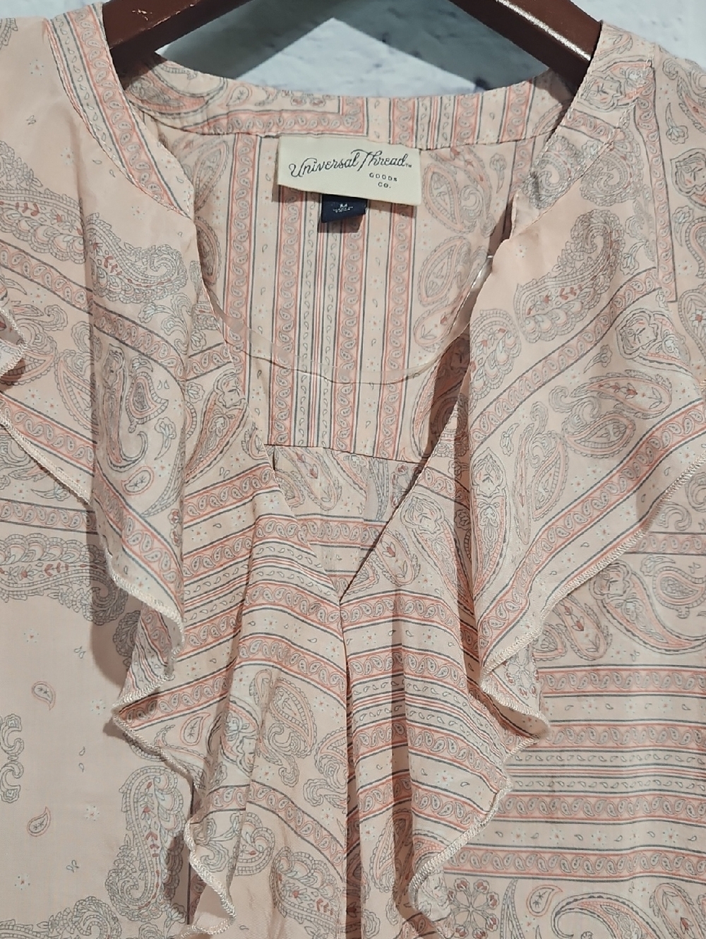 Universal Thread Pink Paisley Ruffle Blouse - Picture 2 of 5